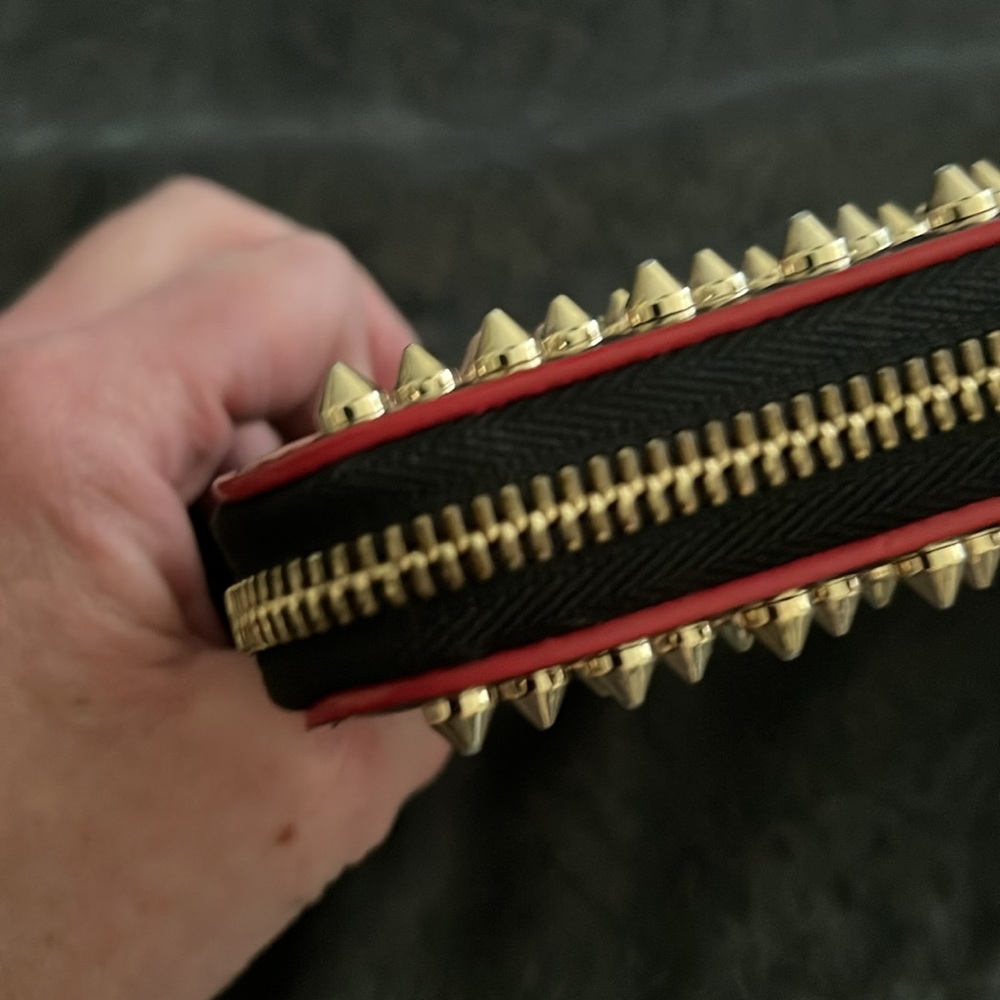 EXCELLENT CONDITION CHRISTIAN LOUBOUTIN SPIKED LEPORD WALLET (RARE)💗💗💗 - Picture 8 of 13